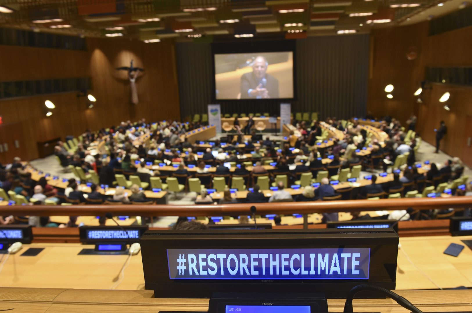 https://foundationforclimaterestoration.org/wp-content/uploads/2022/01/First-Annual-Global-Climate-Restoration-Forum-4-copy-1625x1080.jpg